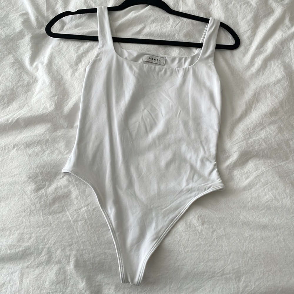 Aritzia Babaton Contour White Bodysuit